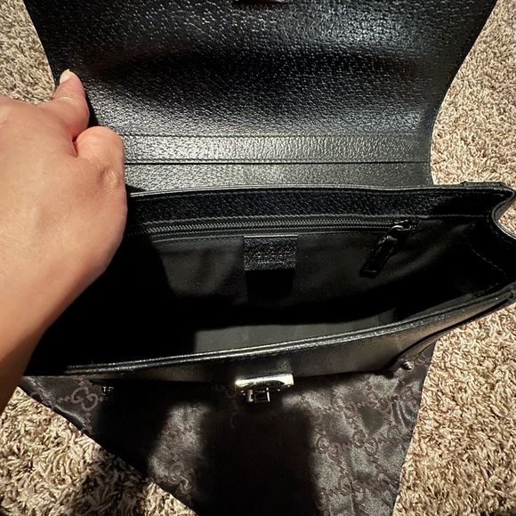 Gucci clutch with wristlet strap - Picture 5 of 15